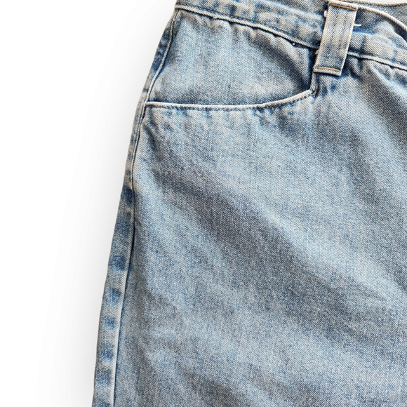 Lee Vintage Light Wash High Rise Mom Jeans 10 - Picture 3 of 10